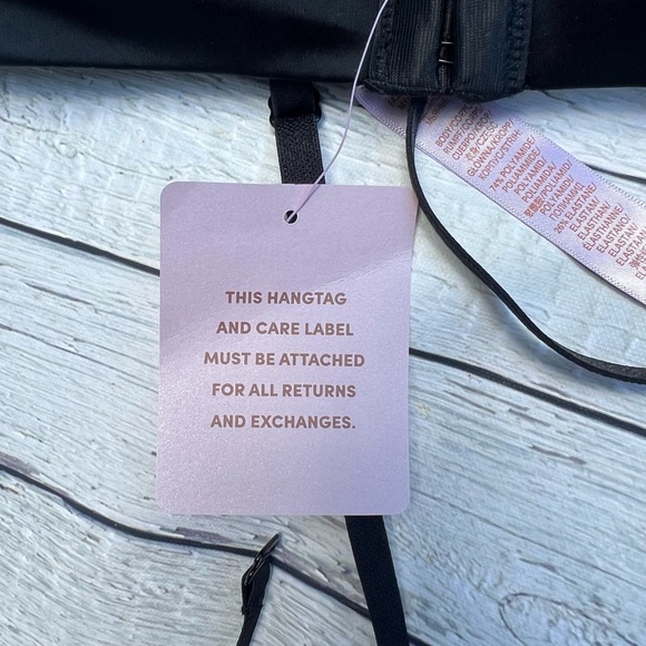 NWT savage x fenty core microfiber removable + adjustable strap bra - Picture 3 of 7